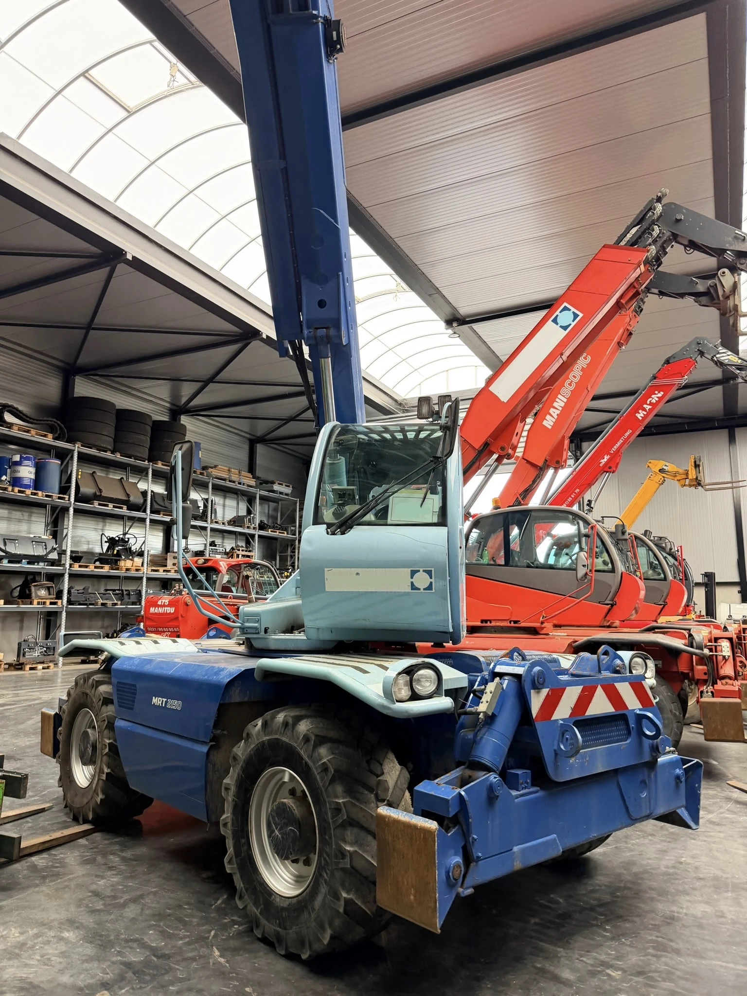 Телескопични товарачи Manitou MRT 2150 + РАБОТНИ УРЕДА ЛИЗИНГ