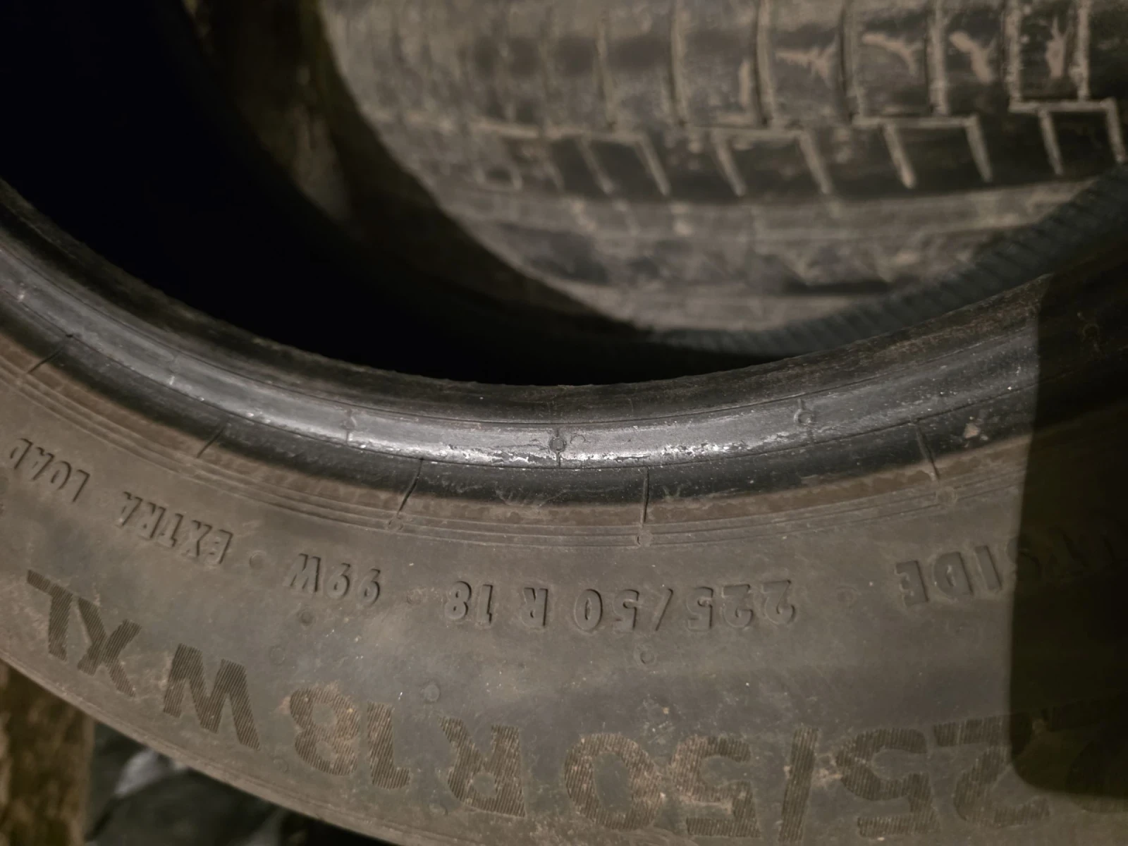 Гуми Летни 225/50R18, снимка 2 - Гуми и джанти - 54098318