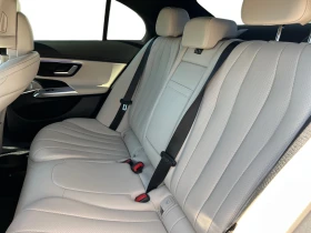 Mercedes-Benz E 220 d 4MATIC, снимка 12