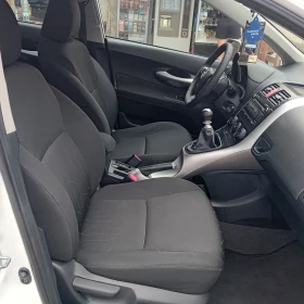 Toyota Auris 1.4D4D 90к.facelift, снимка 8