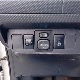 Toyota Auris 1.4D4D 90к.facelift, снимка 12