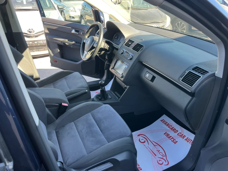 VW Touran 1.4TFSI Метан, снимка 9 - Автомобили и джипове - 47899290