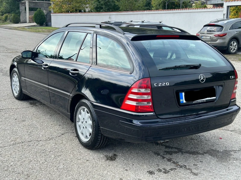 Mercedes-Benz C 220, снимка 6 - Автомобили и джипове - 48477671