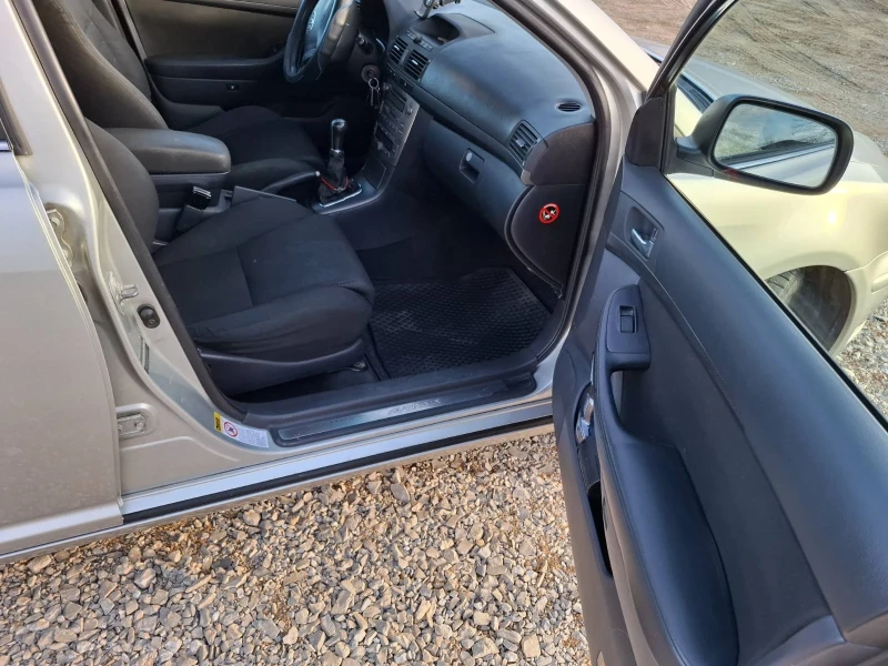 Toyota Avensis 2.0 D4D , снимка 7 - Автомобили и джипове - 48838926