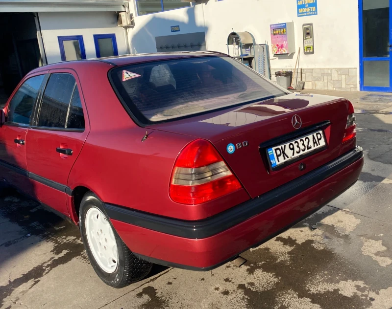 Mercedes-Benz C 180, снимка 3 - Автомобили и джипове - 49303680