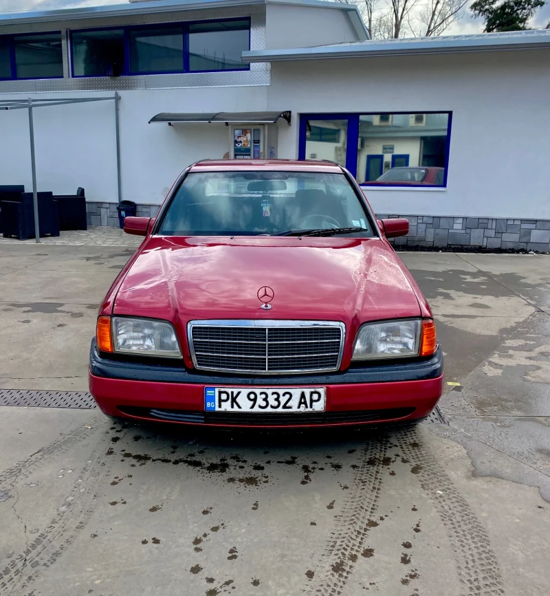 Mercedes-Benz C 180, снимка 1 - Автомобили и джипове - 49303680