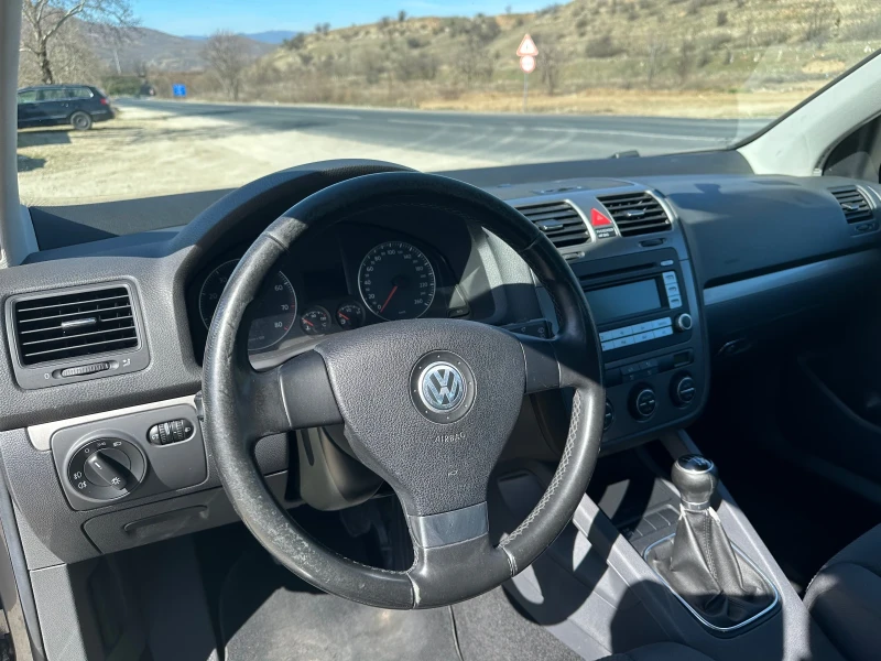 VW Golf 1.6i, снимка 11 - Автомобили и джипове - 49437645