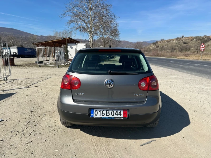 VW Golf 1.6i, снимка 6 - Автомобили и джипове - 49437645