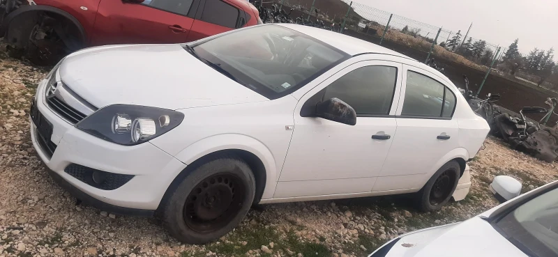 Opel Astra 1.6i, снимка 3 - Автомобили и джипове - 49623777