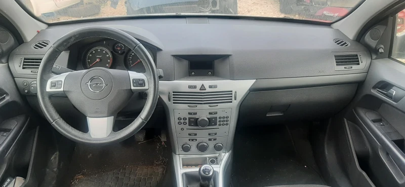 Opel Astra 1.6i, снимка 6 - Автомобили и джипове - 49623777