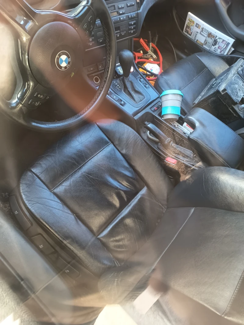 BMW 320, снимка 5 - Автомобили и джипове - 51804574