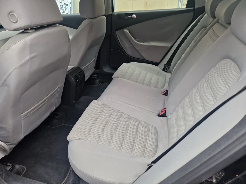 VW Passat B6, снимка 6 - Автомобили и джипове - 53011259