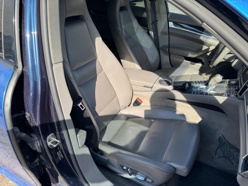 Porsche Panamera 4S, снимка 14 - Автомобили и джипове - 52450158