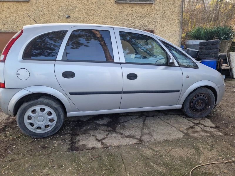 Opel Meriva 1.7CDTI, снимка 3 - Автомобили и джипове - 52851602