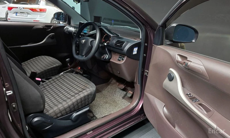Toyota IQ, снимка 10 - Автомобили и джипове - 53561148