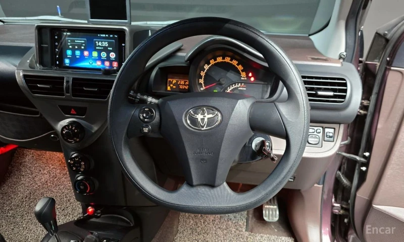 Toyota IQ, снимка 13 - Автомобили и джипове - 53561148