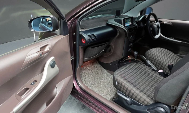 Toyota IQ, снимка 11 - Автомобили и джипове - 53561148