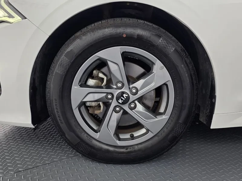 Kia K5 2.0 Lpi Standard, снимка 5 - Автомобили и джипове - 55613304