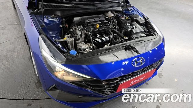 Hyundai Elantra, снимка 6 - Автомобили и джипове - 56082354