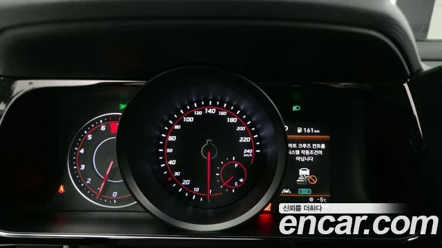 Hyundai Elantra, снимка 8 - Автомобили и джипове - 56082354