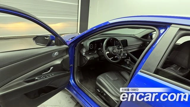 Hyundai Elantra, снимка 10 - Автомобили и джипове - 56082354