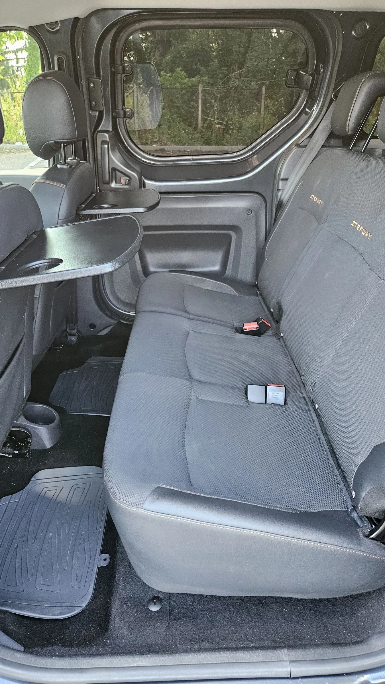 Dacia Dokker 1.5 dCi Stepway  - изображение 9