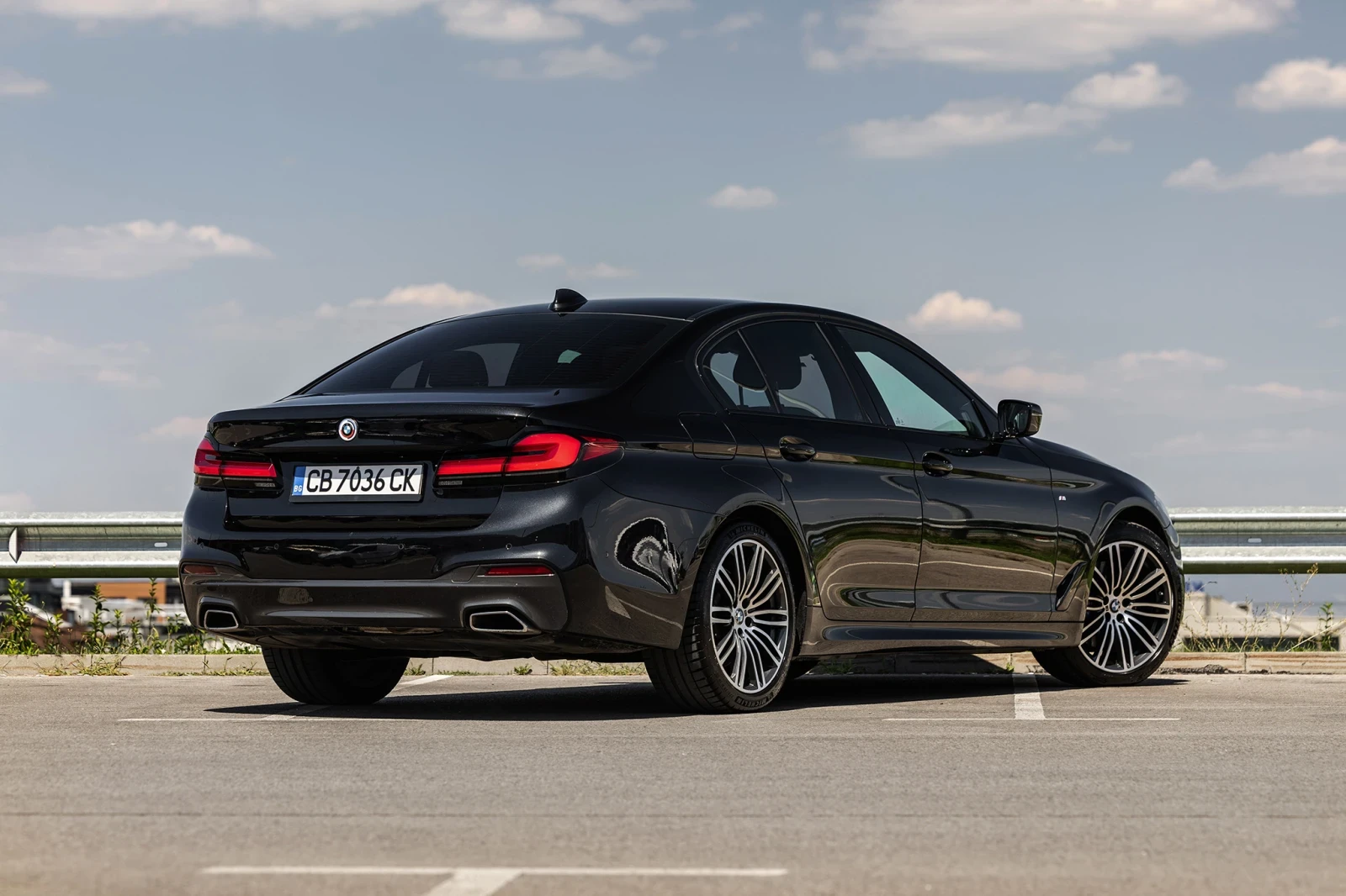 BMW 530 BMW 530d xDrive M Sport Head Up LCI Rear lights - изображение 4