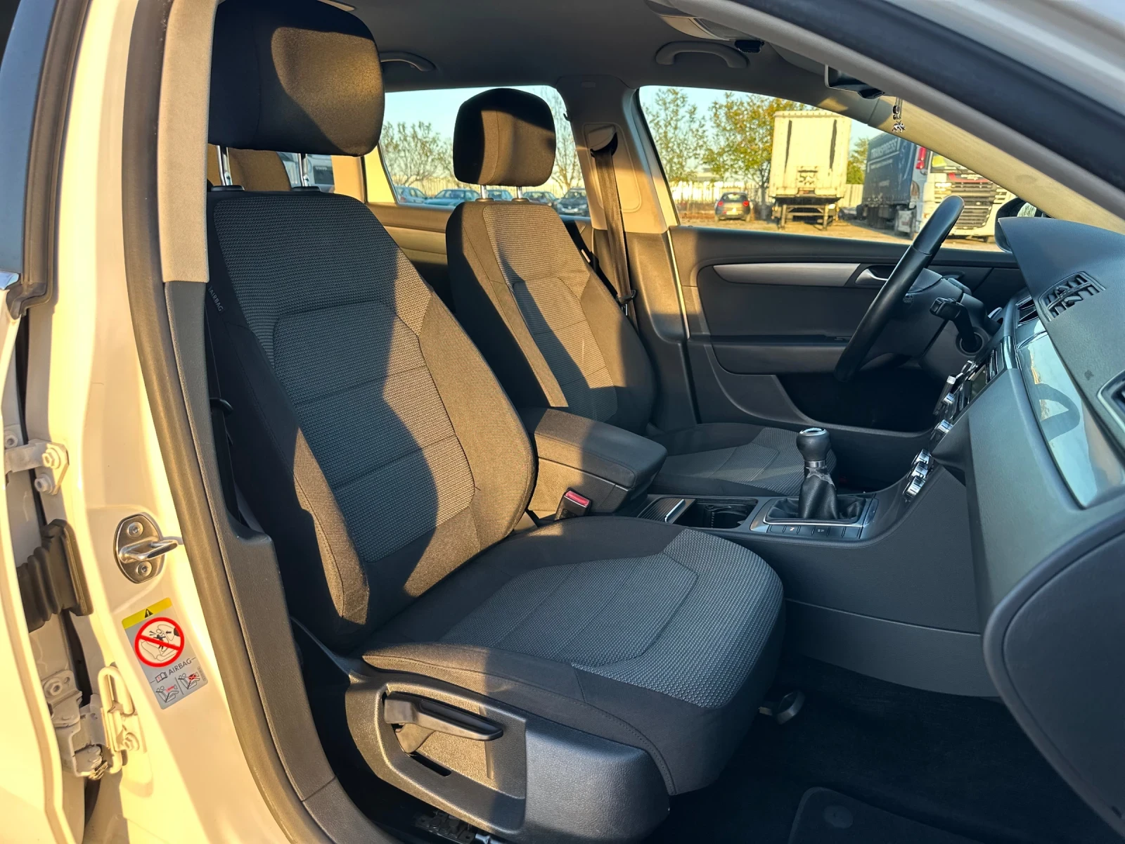 VW Passat 1.6TDI 105 HP BLUEMOTION/ 6-/ COMFORT LINE | Mobile.bg   12