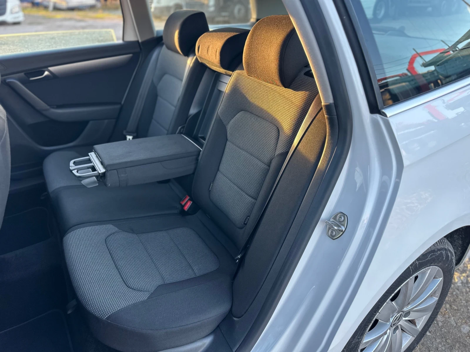 VW Passat 1.6TDI 105 HP BLUEMOTION/ 6-/ COMFORT LINE | Mobile.bg   14