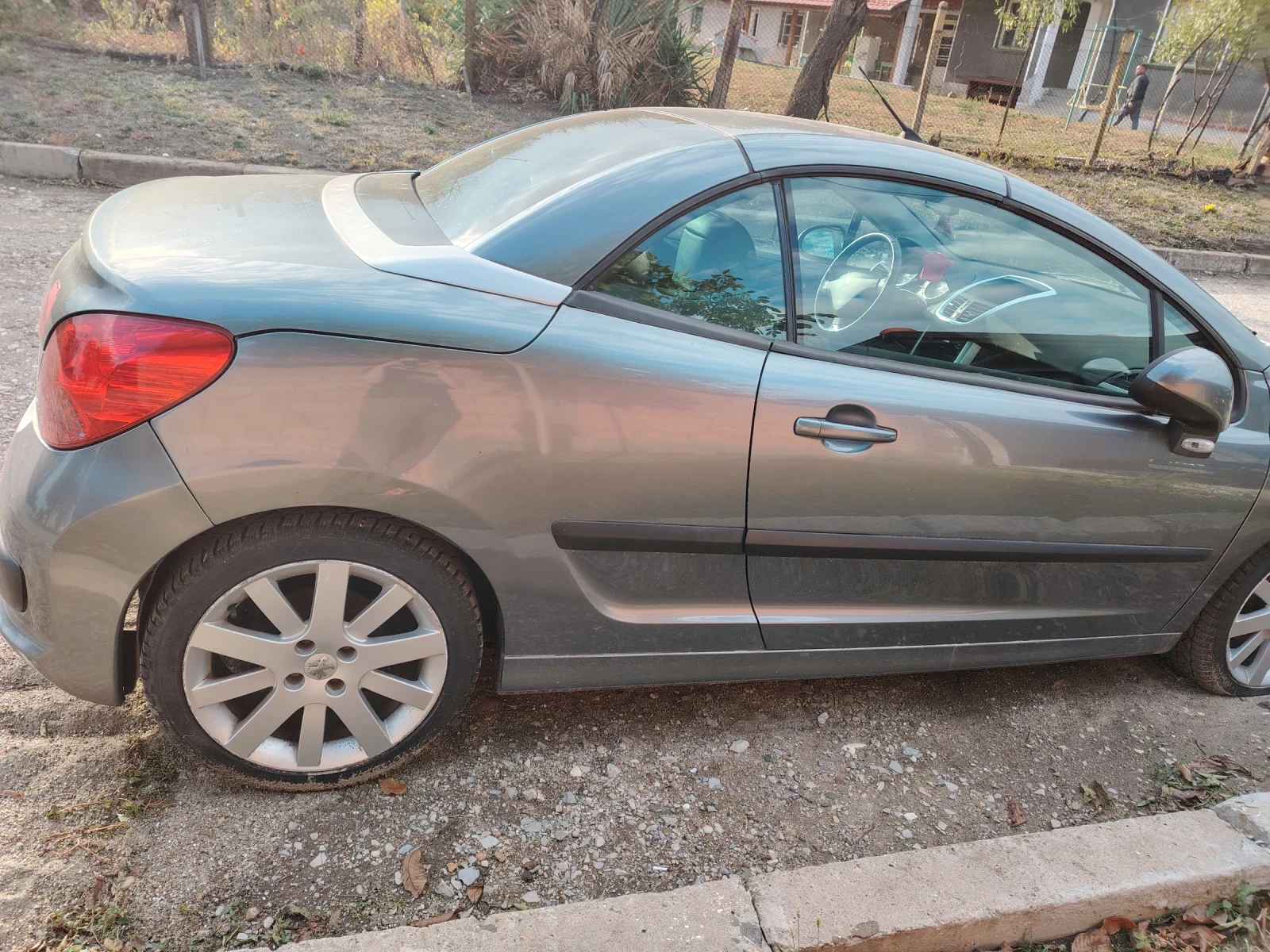 Peugeot 207 CC - изображение 8