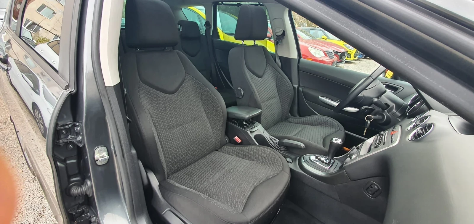 Peugeot 308 2.0HDI-136.. + +  | Mobile.bg   13