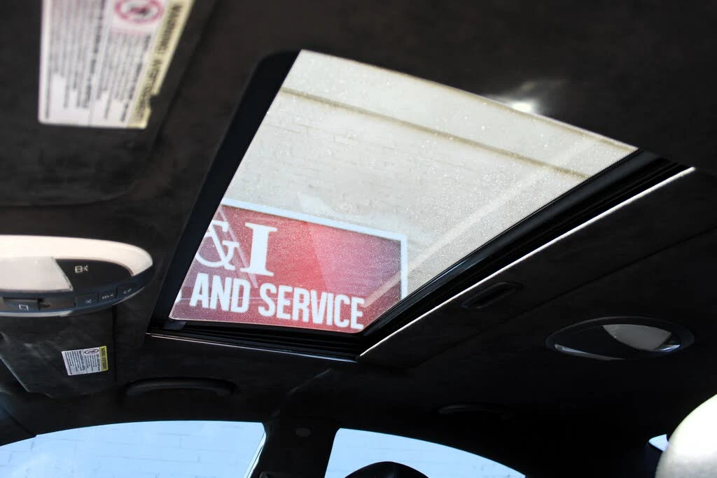 Mercedes-Benz CLS 63 AMG 6.3 V8* HARMAN/KARDON* ШИБИДАХ* ПОДГРЕВ* ОБДУХВАНЕ, снимка 15 - Автомобили и джипове - 53798363