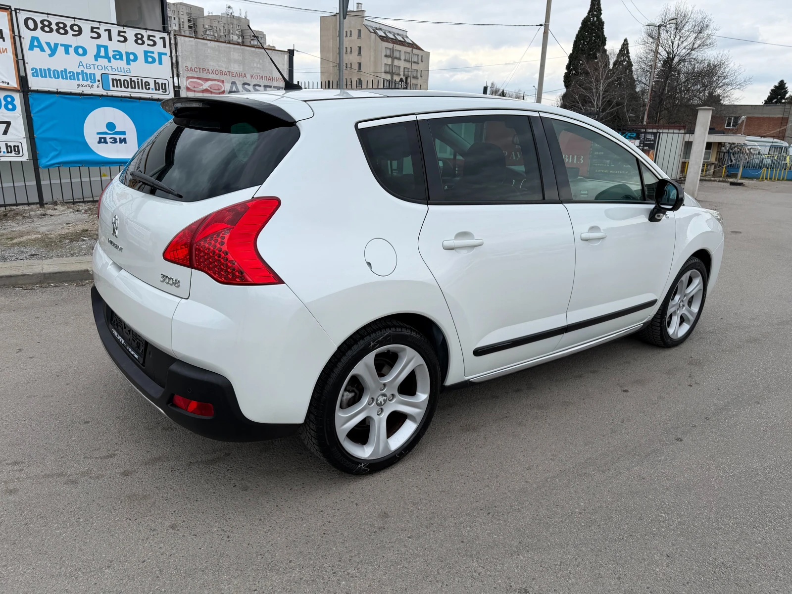 Peugeot 3008 2.0 HDI Hybrid 4x4 АВТОМАТИК КОЖА НАВИГАЦИЯ FULL, снимка 4 - Автомобили и джипове - 53917539