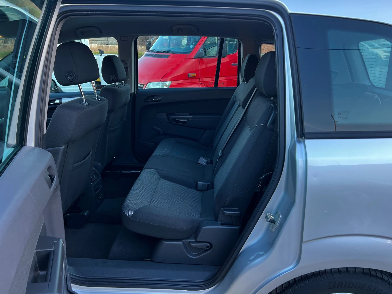 Opel Zafira 1.8i-140кс-6+ 1, снимка 12 - Автомобили и джипове - 53938107