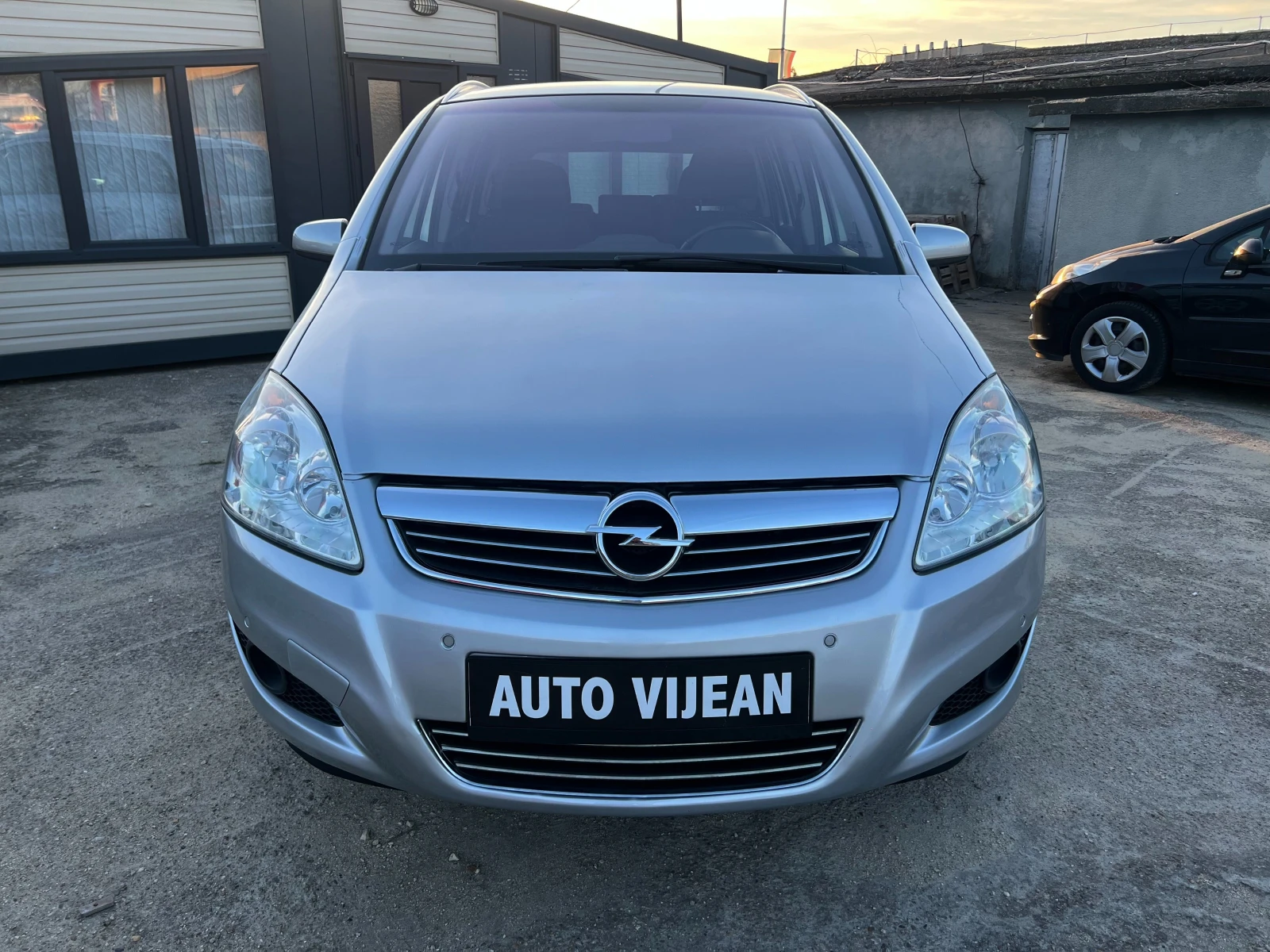 Opel Zafira 1.8i-140кс-6+ 1, снимка 2 - Автомобили и джипове - 53938107