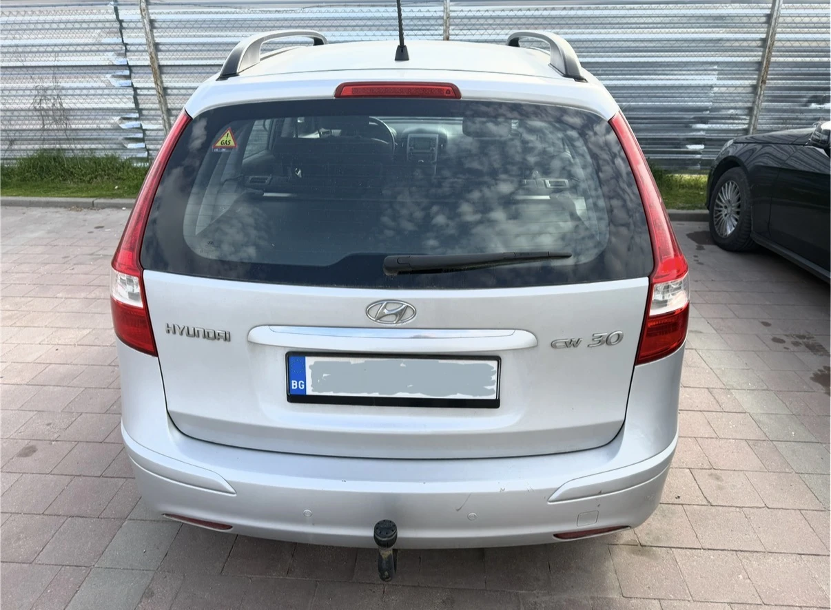 Hyundai I30 ГАЗОВА УРЕДБА, снимка 9 - Автомобили и джипове - 54365939
