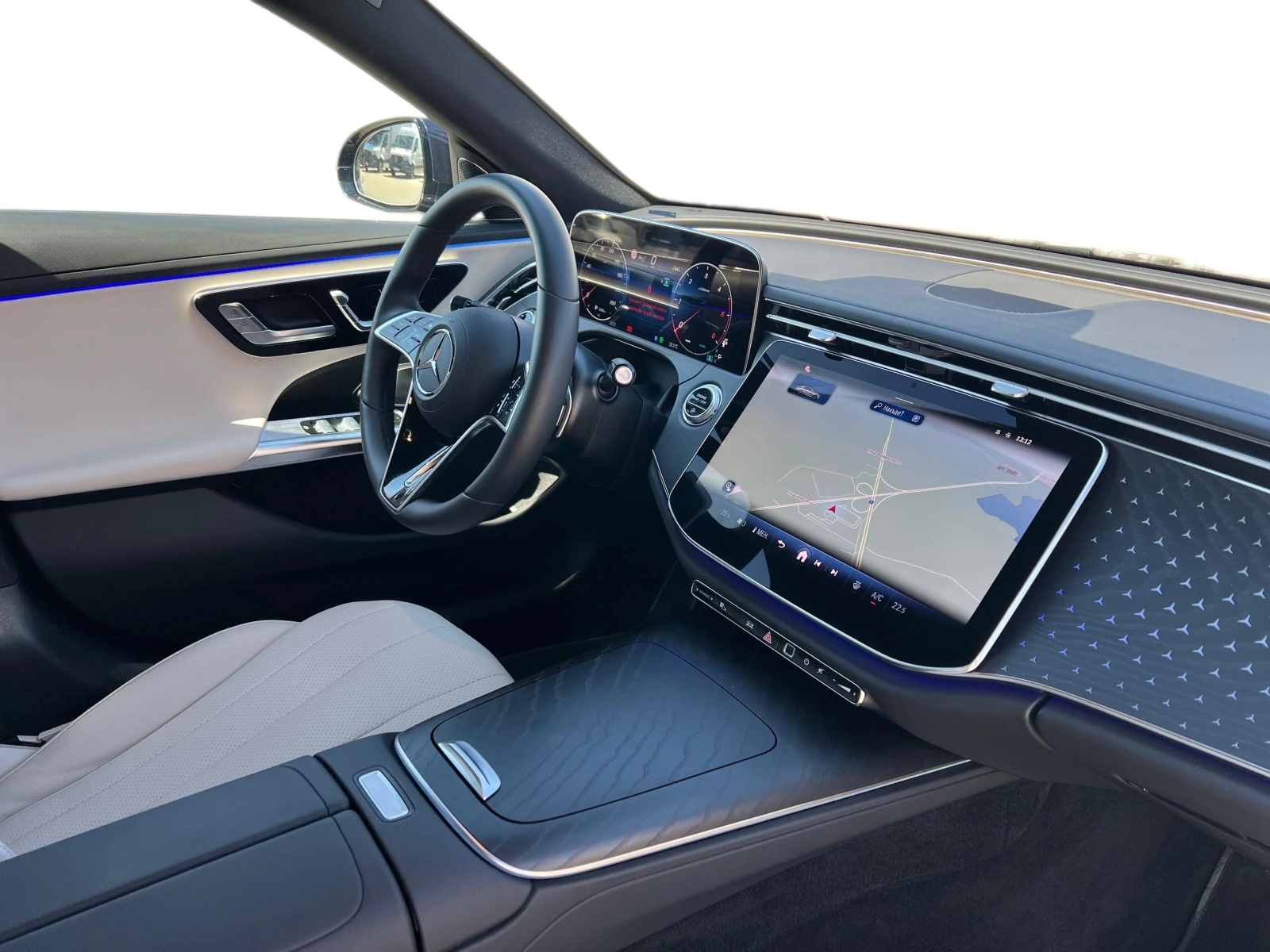 Mercedes-Benz E 220 d 4MATIC, снимка 9 - Автомобили и джипове - 54697369