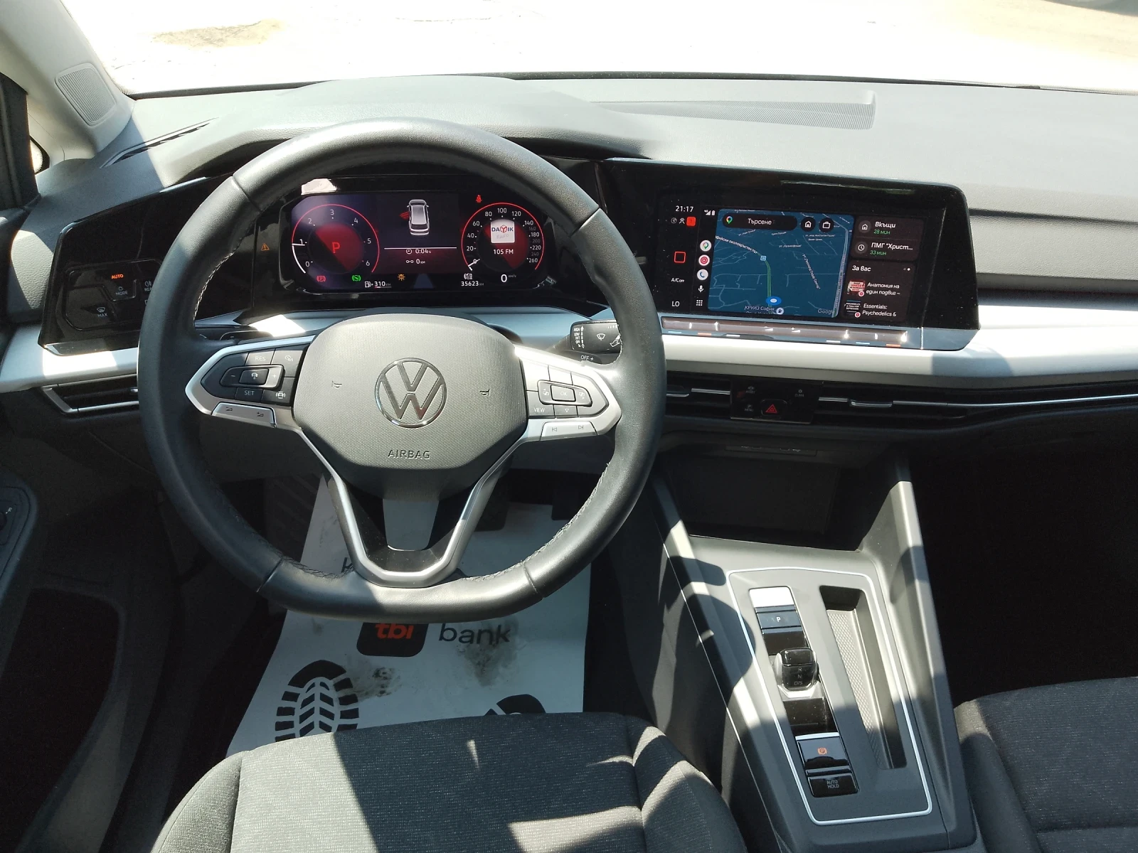 VW Golf 2.0 TDI/ВАЛИДНА ГАРАНЦИЯ, снимка 11 - Автомобили и джипове - 54799463
