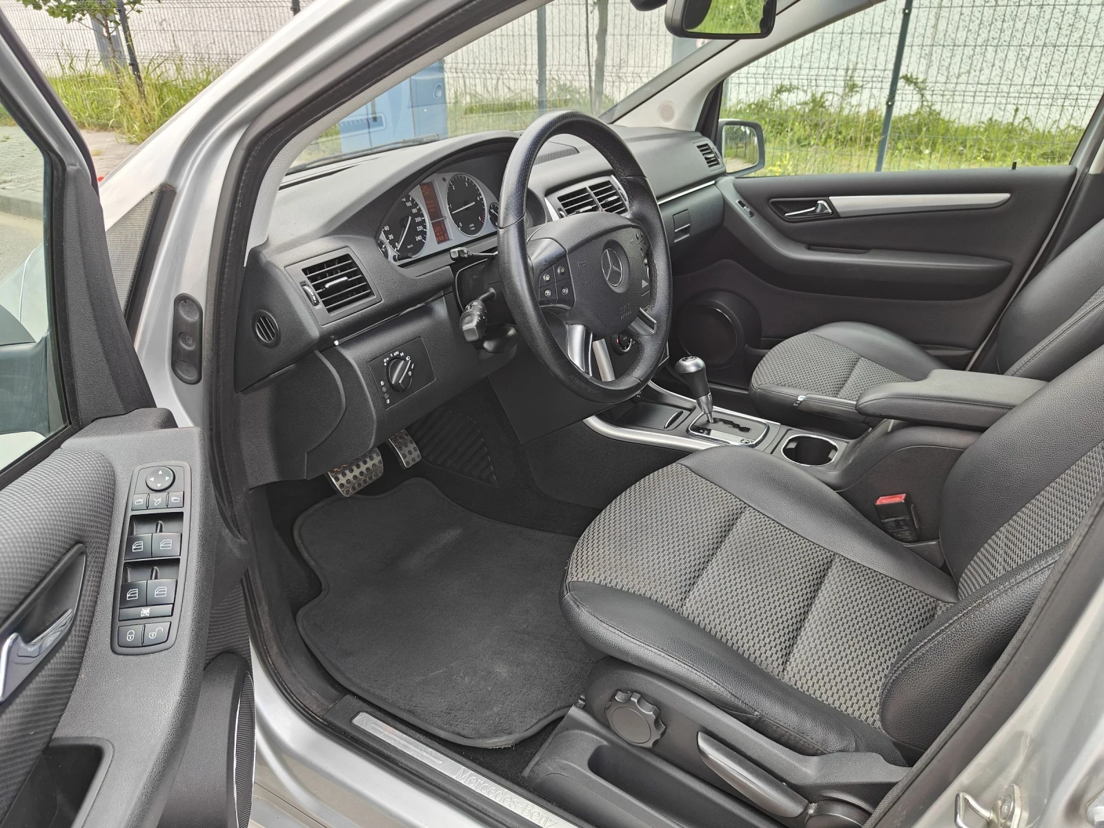 Mercedes-Benz B 200 CDI Automatik Sport, снимка 9 - Автомобили и джипове - 54856289