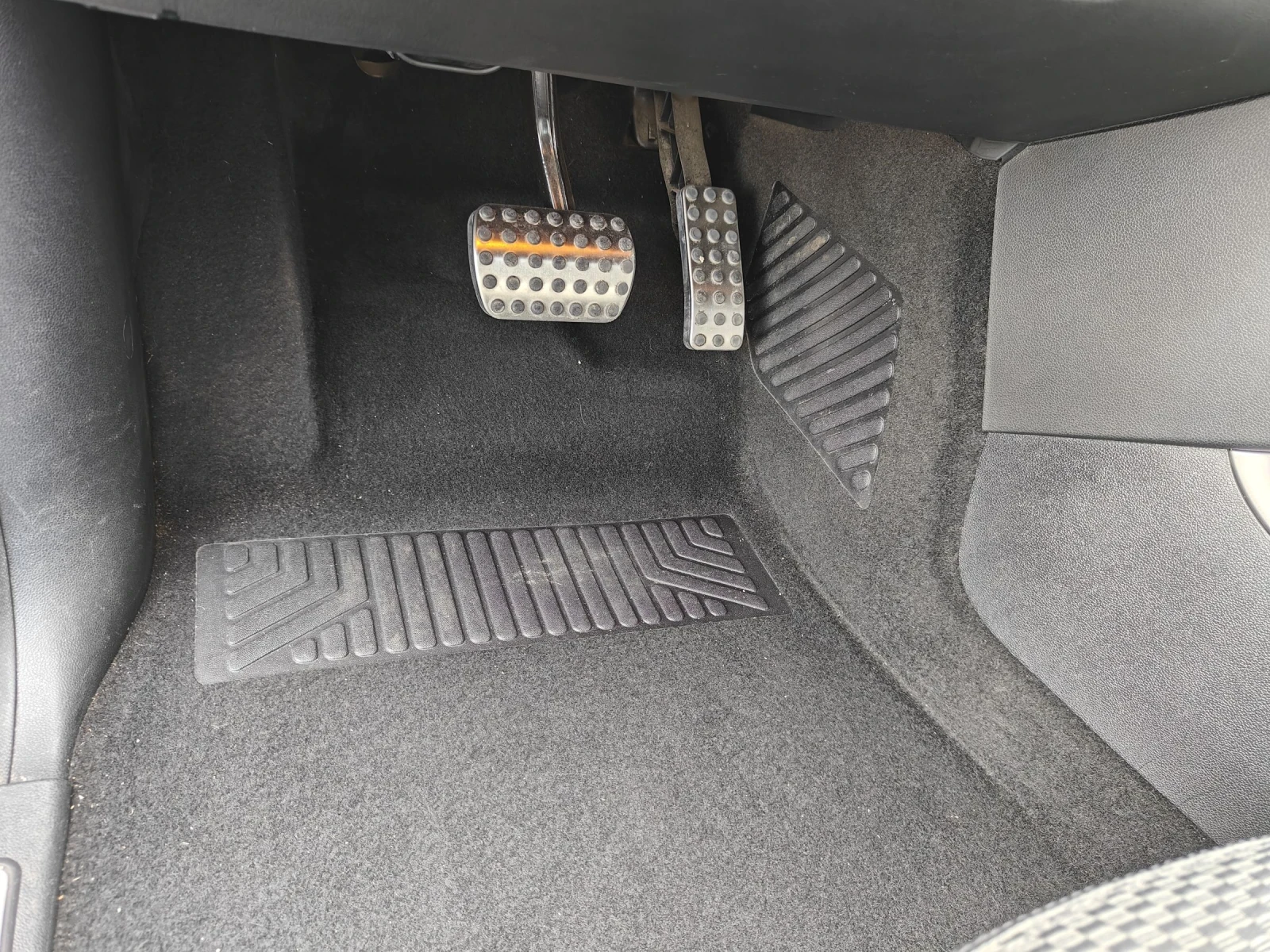 Mercedes-Benz B 200 CDI Automatik Sport, снимка 13 - Автомобили и джипове - 54856289