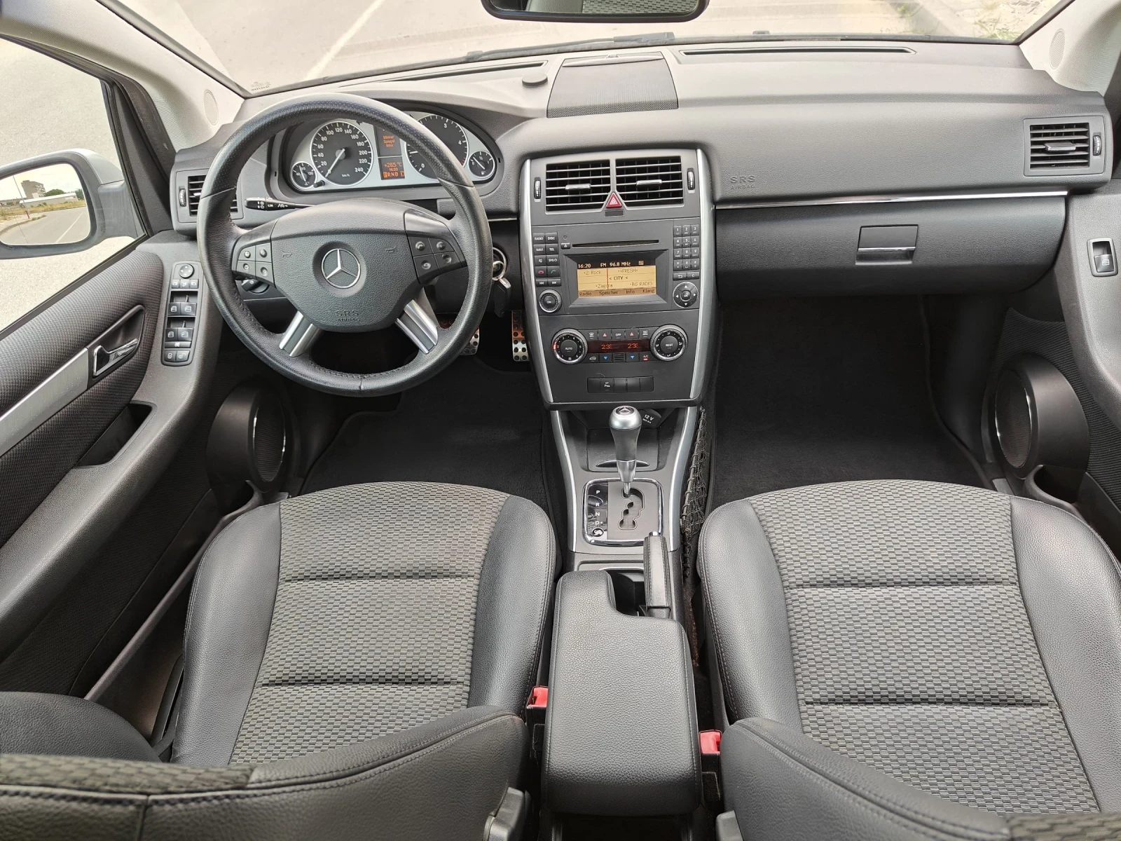 Mercedes-Benz B 200 CDI Automatik Sport, снимка 10 - Автомобили и джипове - 54856289