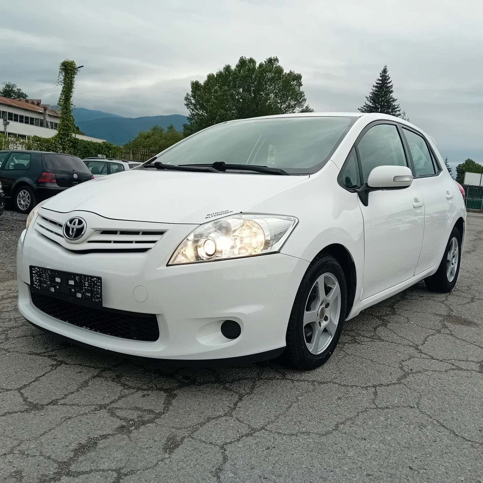 Toyota Auris 1.4D4D 90к.facelift, снимка 2 - Автомобили и джипове - 55407510
