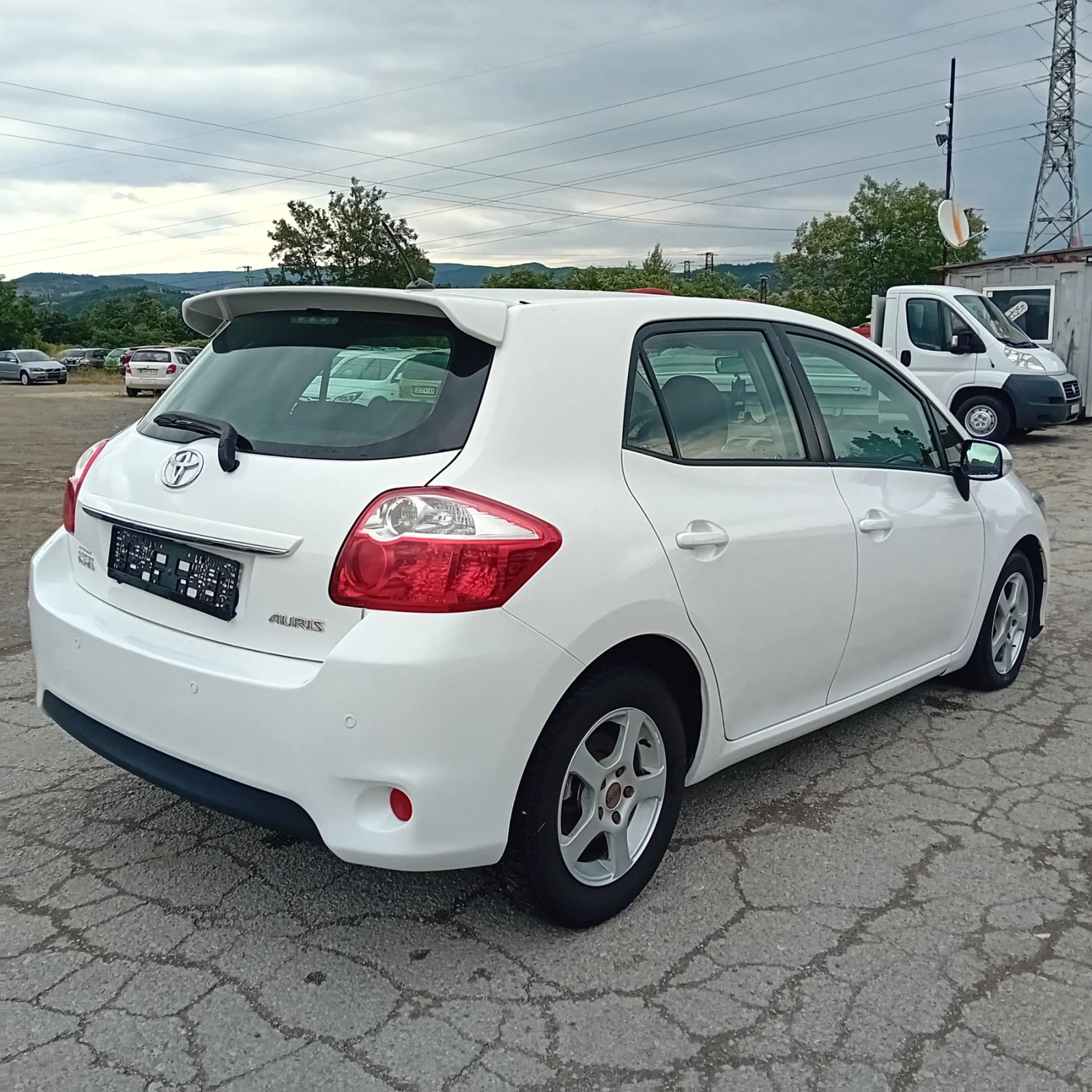 Toyota Auris 1.4D4D 90к.facelift, снимка 4 - Автомобили и джипове - 55407510