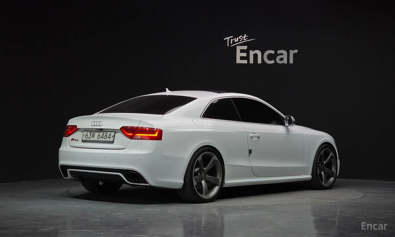 Audi Rs5 * ФИКСИРАНА ЦЕНА ДО БЪЛГАРИЯ * АВТОКРЕДИТ, снимка 3 - Автомобили и джипове - 55421803