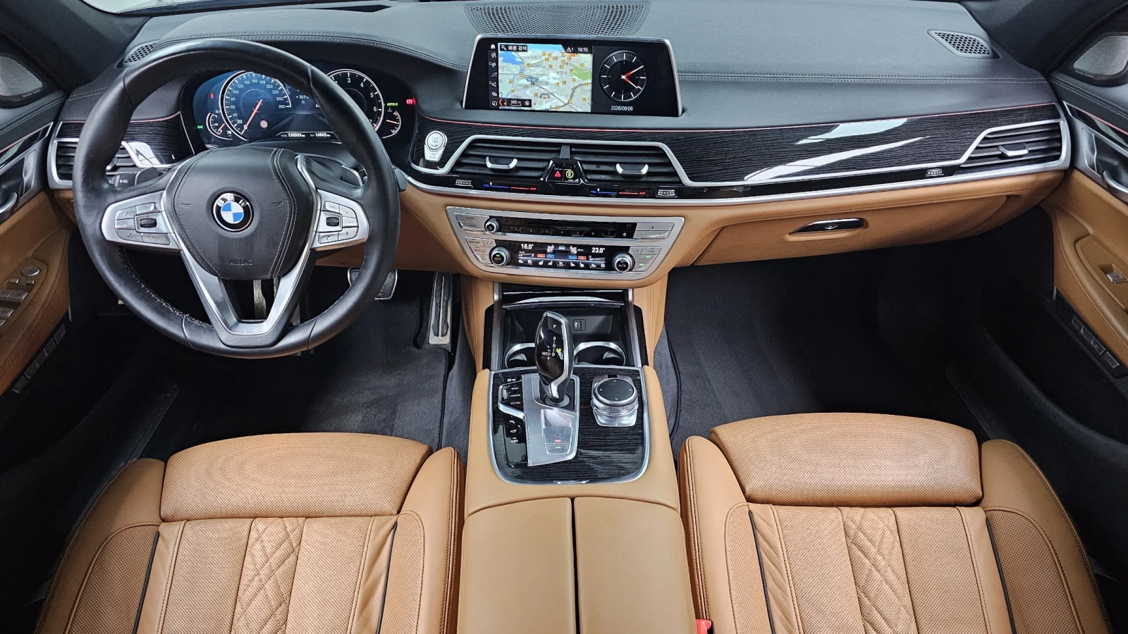 BMW 740 2018* LONG* M-PK* МАСАЖ* ОБДУХ* 360* DIS* HUD* SOF, снимка 6 - Автомобили и джипове - 55574034