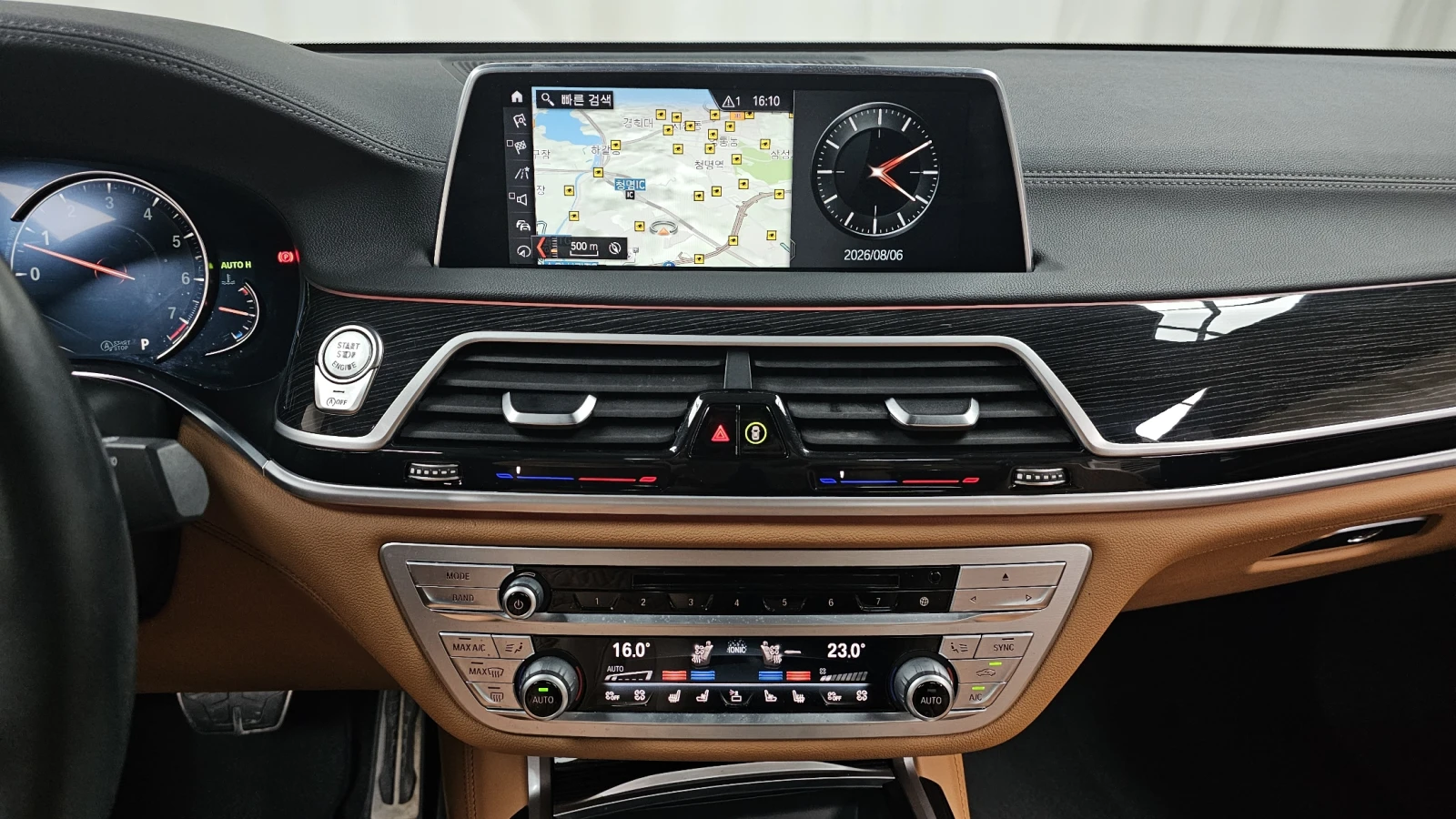 BMW 740 2018* LONG* M-PK* МАСАЖ* ОБДУХ* 360* DIS* HUD* SOF, снимка 10 - Автомобили и джипове - 55574034