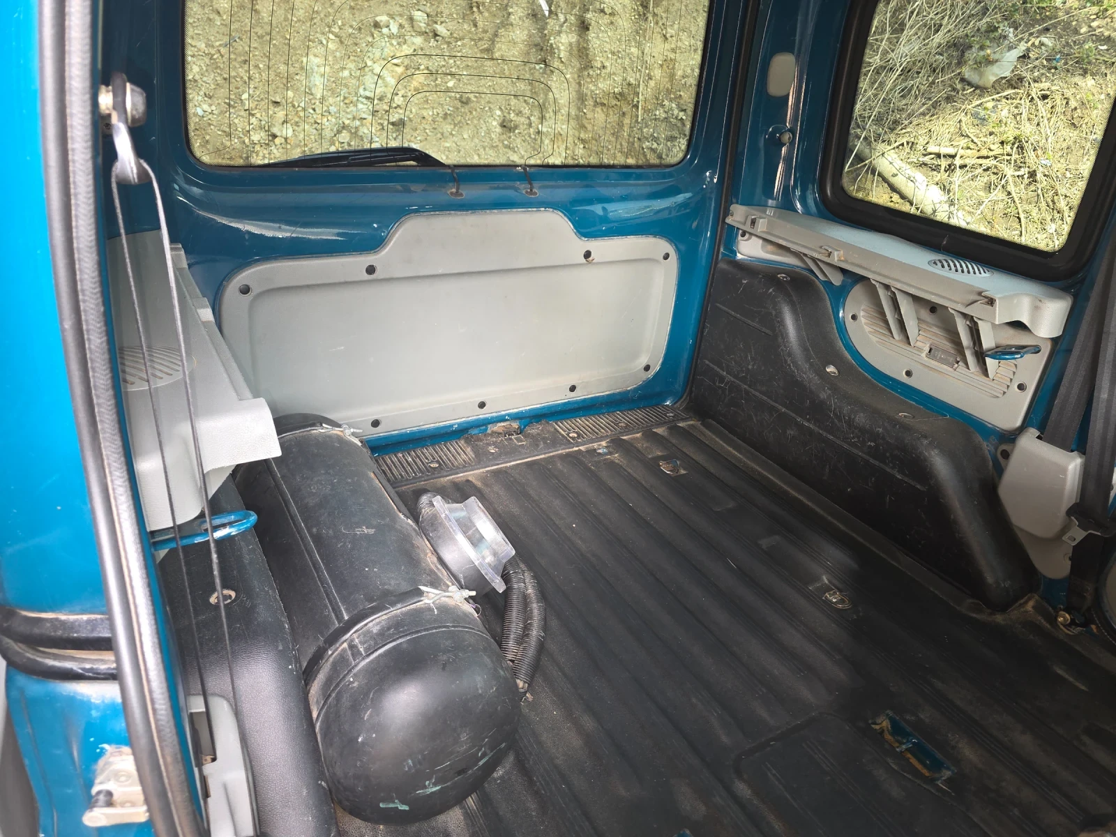 Renault Kangoo 1200, снимка 6 - Автомобили и джипове - 56543532