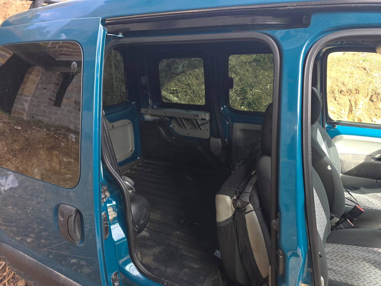 Renault Kangoo 1200, снимка 5 - Автомобили и джипове - 56543532