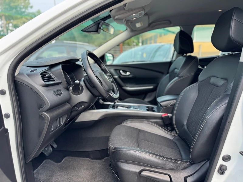 Renault Kadjar 1.5DCI* AUTOMATIC* NAVI* EURO 6B, снимка 8 - Автомобили и джипове - 51140632