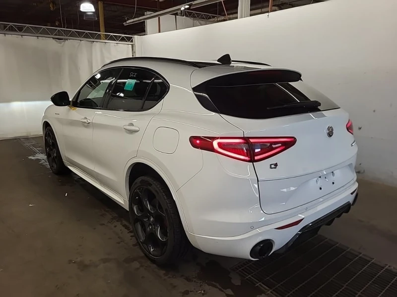 Alfa Romeo Stelvio * VELOCE * CARFAX * БЕЗ ПЪРВОНАЧАЛНА ВНОСКА, снимка 4 - Автомобили и джипове - 53253418